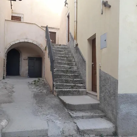Relax Nel Borgo Appartamento Barisciano